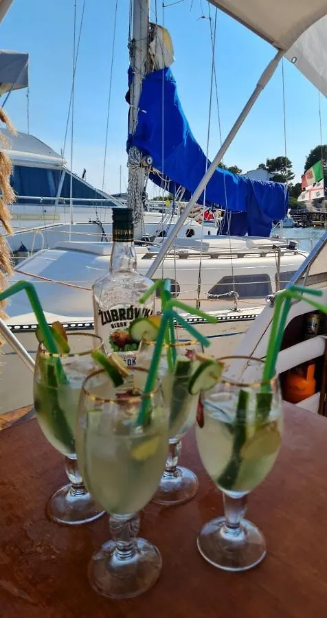 Lupa - La Flotta Di Willy Gio Hotel Alghero Bådhotel